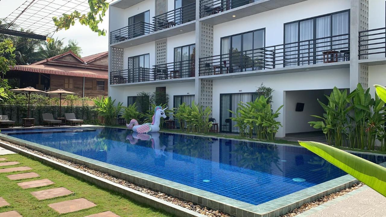 Phimean Home Suite Siem Reap Bagian luar foto